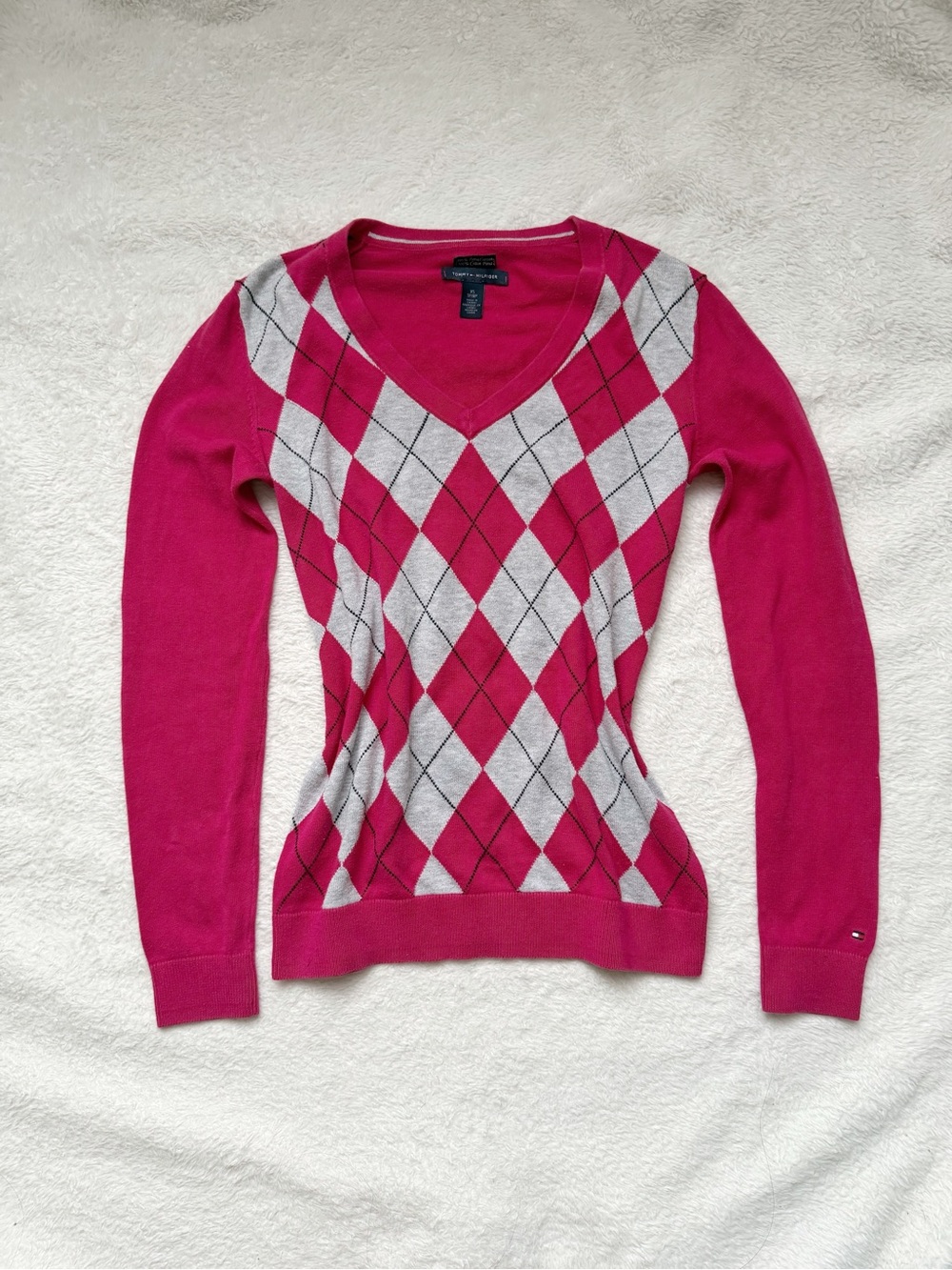 Tommy Hilfiger Fuchsia and Light Gray Argyle V-Neck Sweater